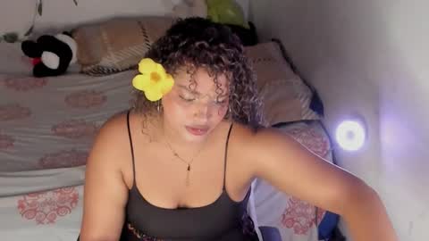 chloe_kisses online show from March 28, 11:43 am