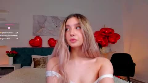 Chloe Lov GTM2 Mon Tue Thu Sat Sun 0400am - 1030m online show from February 13, 4:22 am