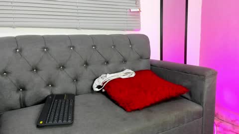 chloe online show from January 10, 4:41 pm