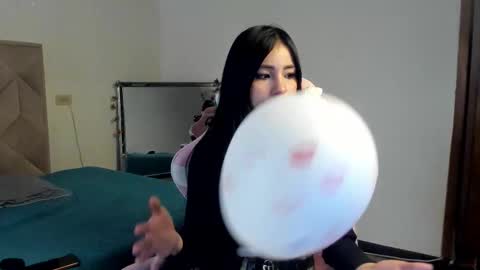 Chloe online show from March 4, 9:10 pm