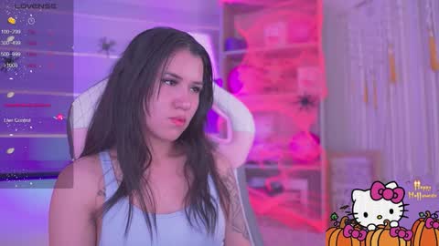 CLOE  online show from October 24, 9:33 pm