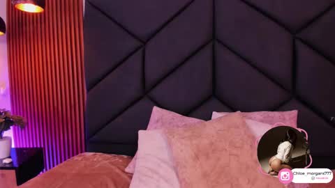 chloe online show from October 3, 11:40 am