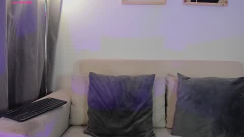 chloe online show from June 20, 9:12 am