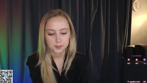  Chloe  online show from September 26, 6:45 pm