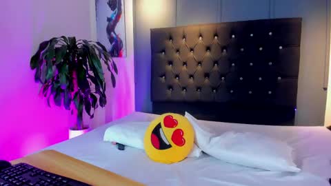 Snapshot of chloe_sterling chatting on May 29, 7:34 pm chloe_sterling online show from May 29, 7:34 pm