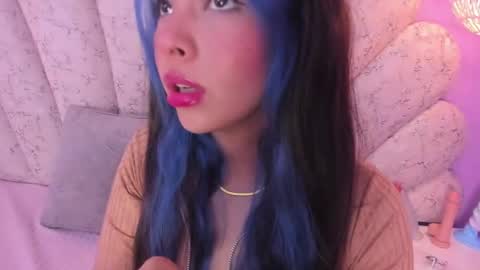   online show from February 8, 7:49 pm