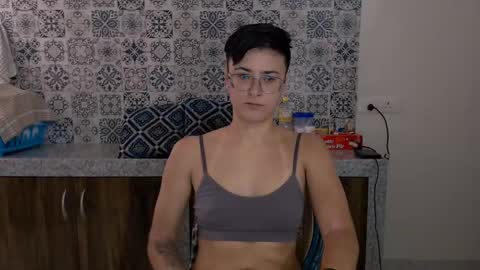 Eva and Sandra online show from February 24, 7:11 am