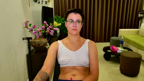 Snapshot of chloe_x_ chatting on May 31, 6:09 pm Eva and Sandra online show from May 31, 6:09 pm