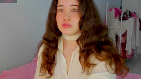 Snapshot of chloeblisss chatting on June 19, 4:06 am My name is Chloe Like my broadcast pls online show from June 19, 4:06 am