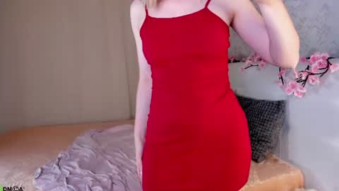 Chloe Deccker online show from June 18, 1:06 am