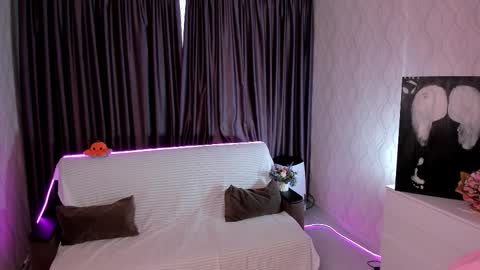 Chloe online show from September 24, 1:14 pm