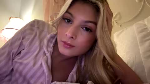 chloeesage online show from January 14, 6:08 am