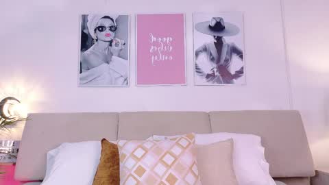 chloeferreira online show from April 9, 1:49 am