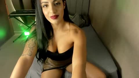Snapshot of chloeharlan_ chatting on December 21, 11:34 pm Laura  independent model online show from December 21, 11:34 pm