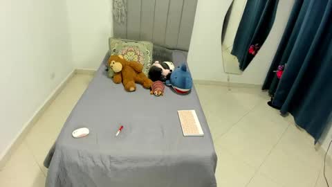 Laura  independent model online show from March 4, 1:00 am