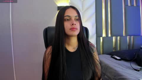  Chloe Harper  online show from April 19, 2:05 pm