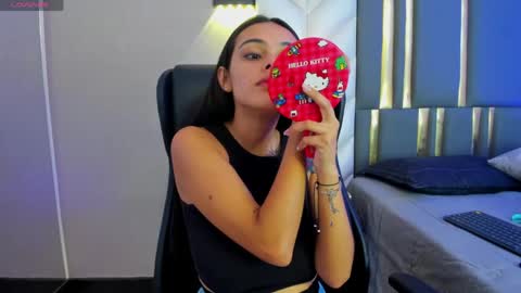  Chloe Harper  online show from April 23, 12:29 pm