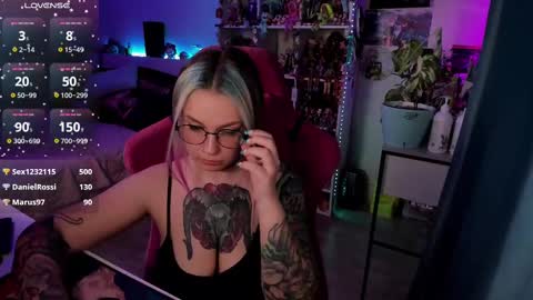 ChloeKohaku online show from February 20, 1:51 pm