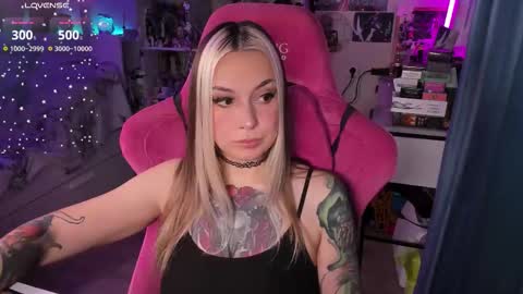 ChloeKohaku online show from November 27, 5:53 am