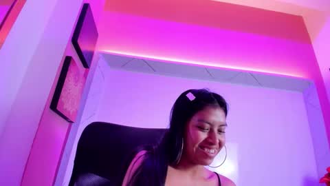Snapshot of chloemartini_ chatting on June 5, 6:52 am ChloeSignup For Free Join my Fan Club online show from June 5, 6:52 am