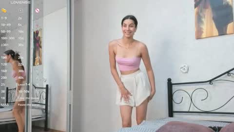 Snapshot of chloemorriss chatting on July 11, 5:32 am chloemorriss online show from July 11, 5:32 am