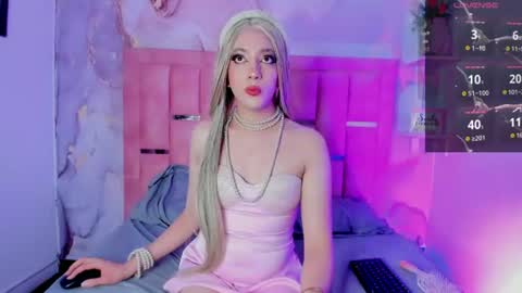 Chloe Nix  online show from July 8, 7:40 pm