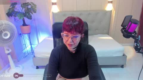 Snapshot of chloerossee chatting on December 27, 2:14 am Chloe rosse online show from December 27, 2:14 am