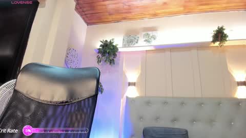 Snapshot of chloerossee chatting on January 22, 1:31 am Chloe rosse online show from January 22, 1:31 am