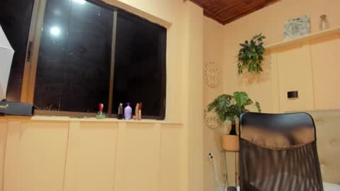 Snapshot of chloerossee chatting on March 1, 1:11 am Chloe rosse online show from March 1, 1:11 am