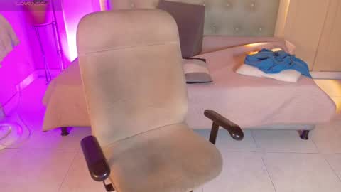 Snapshot of chloerossee chatting on September 21, 12:34 am Chloe rosse online show from September 21, 12:34 am