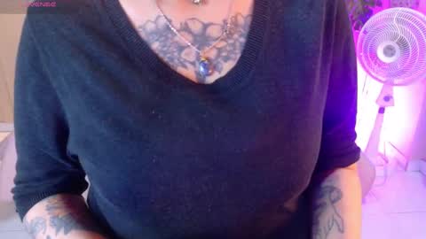 Snapshot of chloerossee chatting on September 25, 1:20 am Chloe rosse online show from September 25, 1:20 am