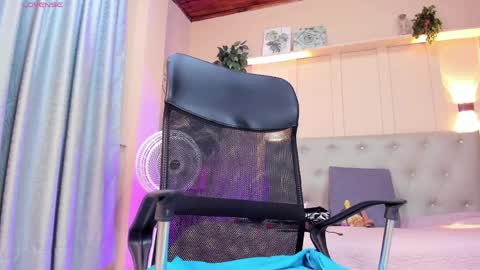 Chloe rosse online show from April 7, 1:28 am