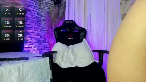 .. Chloe .. online show from May 15, 2:29 am