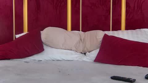 Snapshot of chloesins_ chatting on February 20, 8:28 am Chloe online show from February 20, 8:28 am