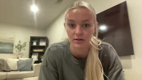 Chloe Babe online show from January 12, 5:56 am