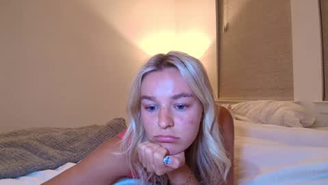 Chloe Babe online show from July 4, 7:25 am