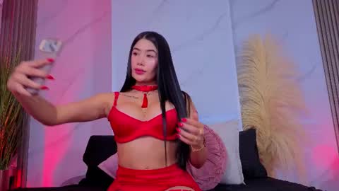 Snapshot of chlooee_ chatting on July 15, 2:06 am Chlooe online show from July 15, 2:06 am