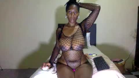 Snapshot of chocolate808 chatting on November 7, 1:05 am Exotic Chocolate online show from November 7, 1:05 am