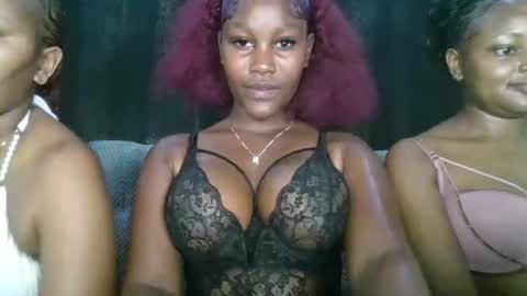 Snapshot of chocolate_divaa chatting on May 26, 9:16 am chocolate_divaa online show from May 26, 9:16 am