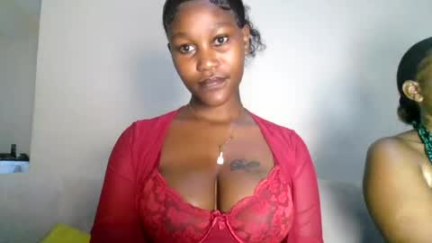 Snapshot of chocolate_divaa chatting on August 7, 9:22 am chocolate_divaa online show from August 7, 9:22 am