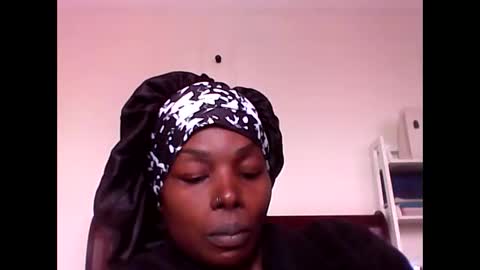 chocolatedrop_ online show from September 21, 4:41 pm