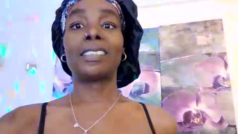 chocolatedrop_ online show from November 17, 9:42 pm