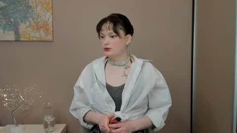 Cassandra online show from April 6, 4:10 am