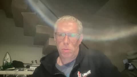 Snapshot of choupipat1 chatting on April 24, 10:01 pm choupipat1 online show from April 24, 10:01 pm