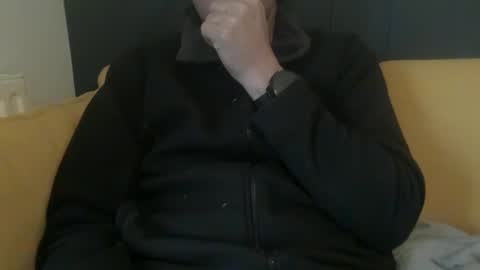 Snapshot of chris13abcd chatting on January 15, 8:41 am chris13abcd online show from January 15, 8:41 am