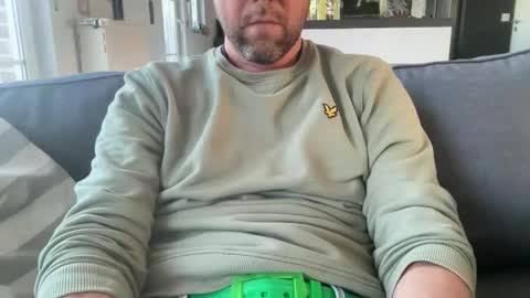 Snapshot of chris13abcd chatting on March 5, 8:32 am chris13abcd online show from March 5, 8:32 am