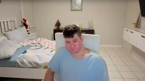 Chris Evens online show from December 1, 1:21 am