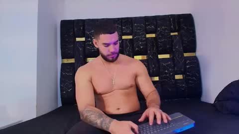 Chris B online show from November 18, 6:45 pm