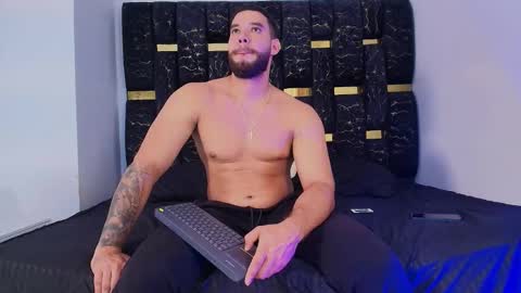 Chris B online show from November 21, 6:50 pm