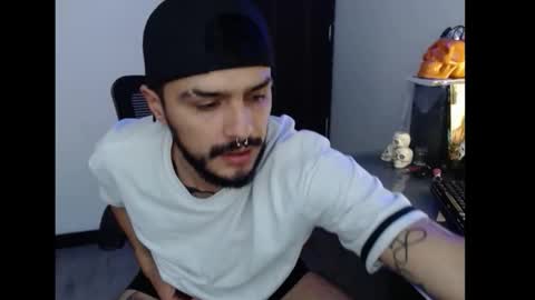 Im back here lets play hard online show from March 4, 8:59 pm